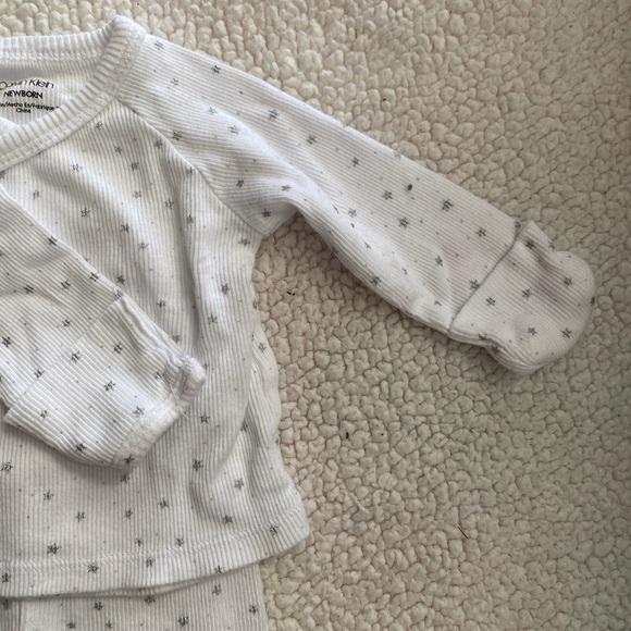 Calvin Klein Newborn Take Me Home 3 Piece Outfit - Picture 3 of 5
